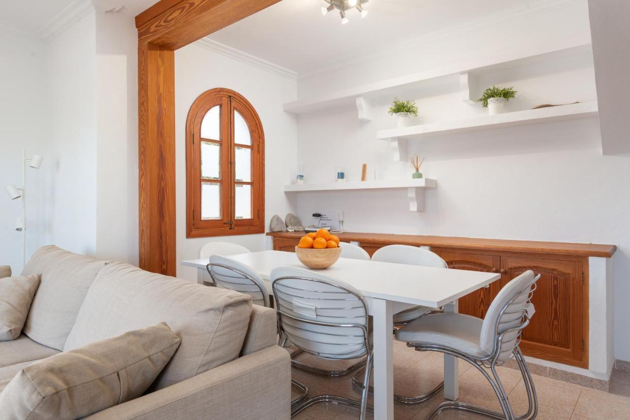 Ses Ones With Sea Views Hébergement de vacances *
